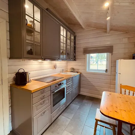 Vakantiehuis Lyngen Alps With Sauna, Northern Lights & Touring, 1h From Tromso *